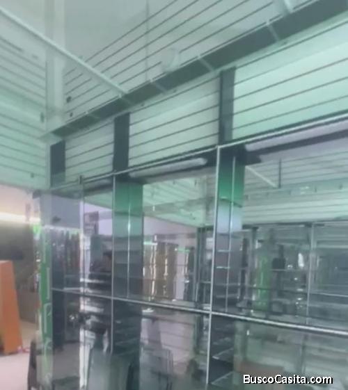 Vendo amplia tienda comercial en excelente lugar super comercial en magdalena