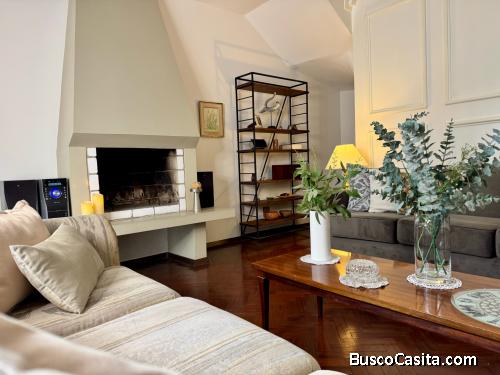 Casa Frente a Parque con 02 departamentos 