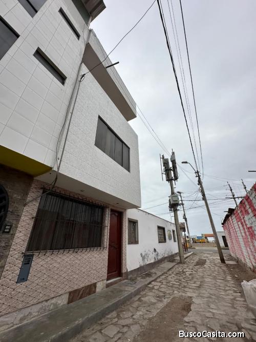 CASA FRENTE A LA PLAYA DE CERRO AZUL