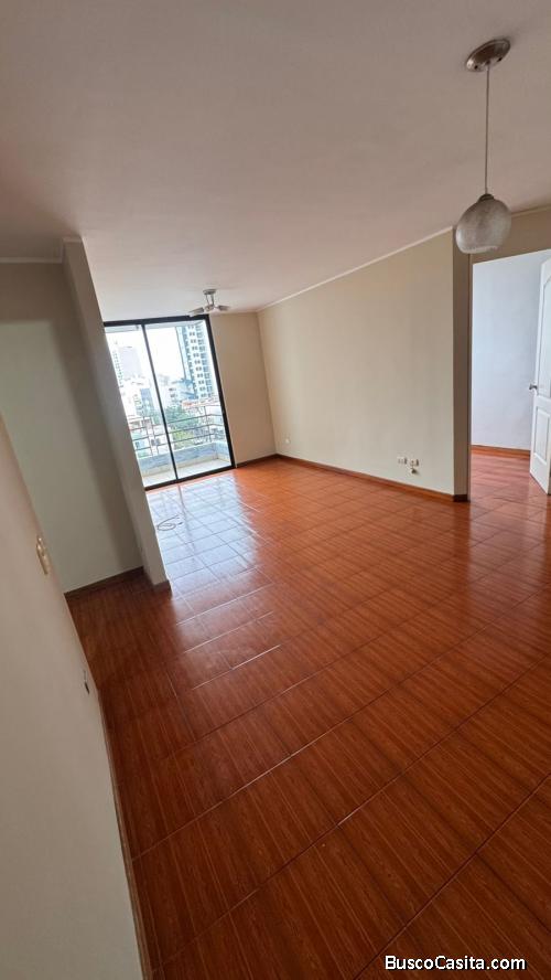 Alquiler De Departamento En Magdalena Del Mar. 4 Dormitorios Y 3 Baños.