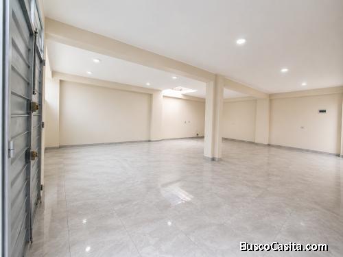 Alquiler de Local Comercial de 220 m² en San Martín de Porres | Ideal para Almacén, Oficina o Negoci