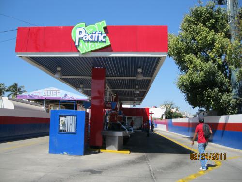 Negocio de autolavado funcionando con utilidades