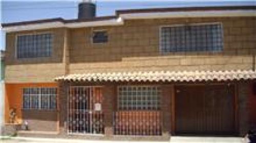 CASA EN COL. OCHO CEDROS  EN TOLUCA