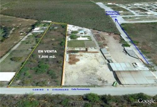 terreno zirandaro