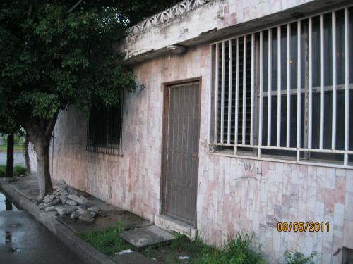 Propiedad con magnifica ubicacion comercial