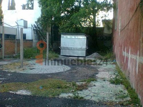Tlalnepantla de Baz 1 calle Periférico  atrás Telmex Pirules Terreno para 7 pisos  100% comercial  