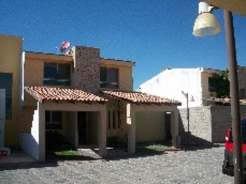 Casa nueva en fraccionamiento cerrado