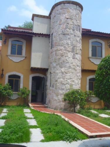 Casa en renta en Fracc. Privado, 4 recamaras