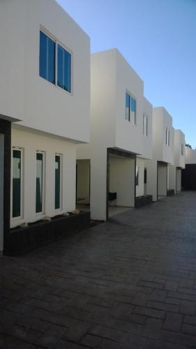 FRACC.4 CASAS AV.UNIVERSIDAD