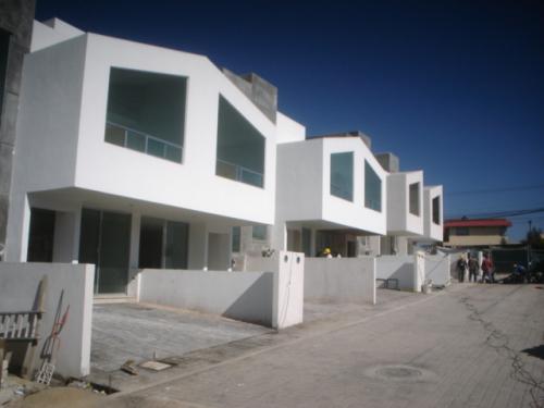 Casa 2 y 3 recámaras roof garden cochera 2 autos Fracc Residencial Acacia