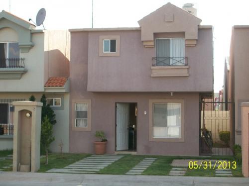 Vendo casa a 2 minutos de centro comercial Altaria