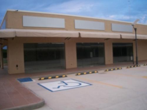 PLAZA COMERCIAL NUEVA CIELO AZUL TIENE EL LOCAL QUE NECESITA