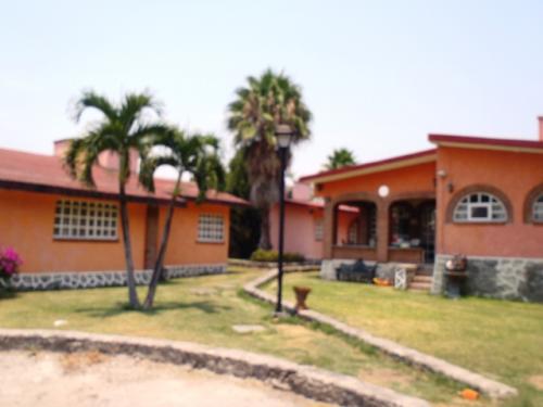 PRECIOSA CASA DESCANSO Y VERANEO TOTALMENTE AMUEBLADA 