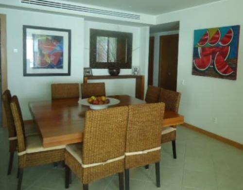 Maravilloso departamento en las olas.