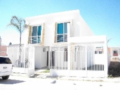 Vendo casa nueva con terminados a su gusto