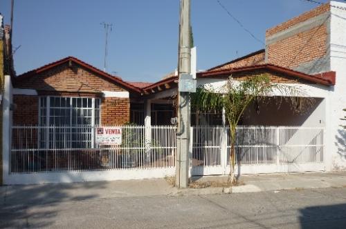 Rento casa una planta en zona Centro equipada