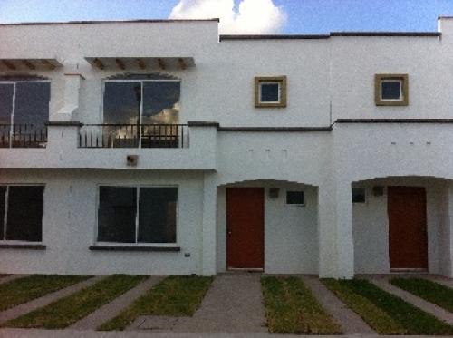 Vendo casa nueva al norte de la ciudad 