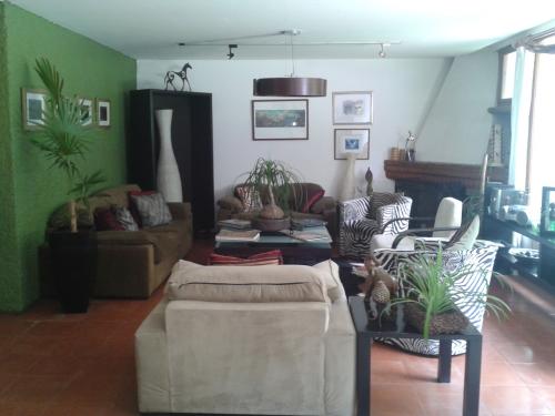 La casa perfecta que buscas  al sur de la ciudad! AMUEBLADA y con SERVICIOS
