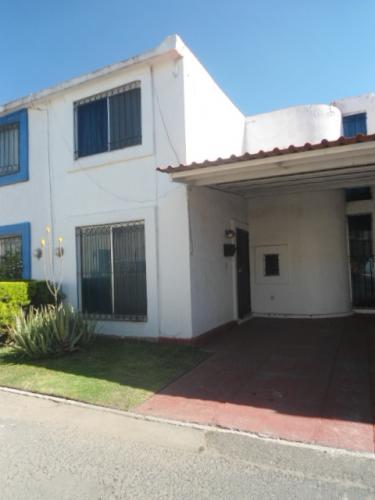 CASA EN RENTA LOS OLIVOS