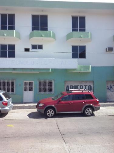 Edificio especial para escuela, clínica o despachos