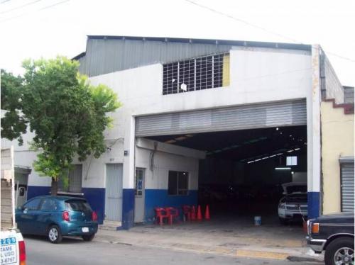 BODEGA EN EL CENTRO DE MONTERREY. UBICADÍSIMA Y DE OPORTUNIDAD.