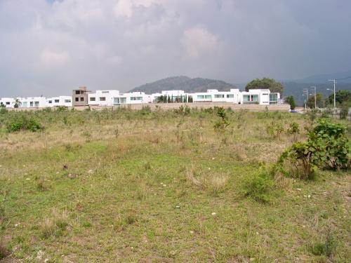 Se vende de 1 a 3 has Terreno cerca de TEC Santa Anita