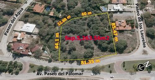 Sobre av. del Palomar Buen terreno de 5263 m2 seccion Bosques