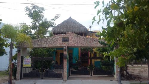 PRECIOSA CASA CERCA DE LA BAHIA DE LA NAVIDAD JALISCO