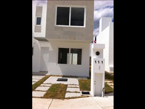 Rento casa nueva, 3 recámaras ¡Estrénala!