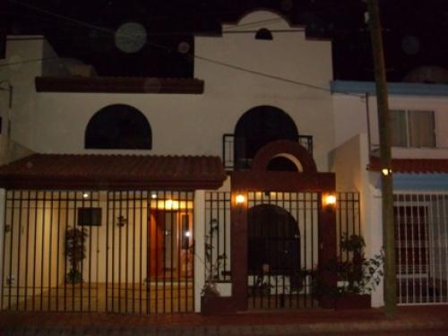 VENDO CASA AL PONIENTE DE REMATE POR UN MES