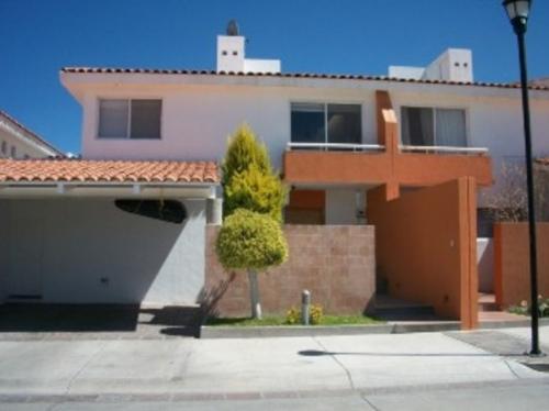 VENDO AL NORTE DE OPORTUNIDAD CASA TOTALMENTE EQUIPADA