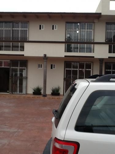 Locales en Pilares. Plaza nueva