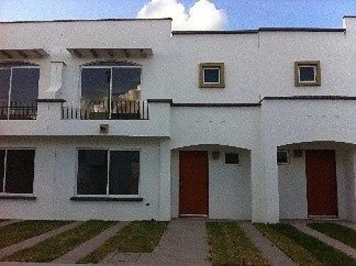 VENDO CASA NUEVA EQUIPADA