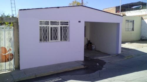  VENDO CASA EN 325000 CON AVALUO DE 350000
