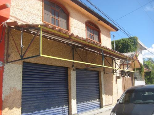 VENDO HERMOSA CASA C/LOCAL COMERCIAL TLAQUILTENANGO MORELOS