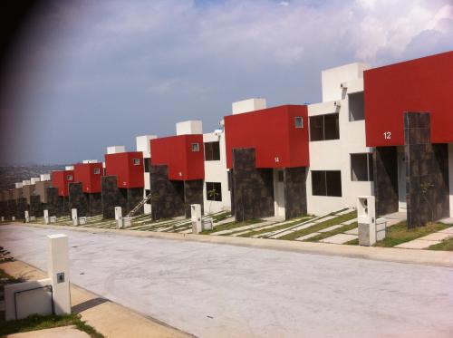 fraccionamiento el lago residencial  aceptamos credito INFONAVIT