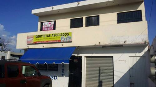 Se rentan 2 locales comerciales