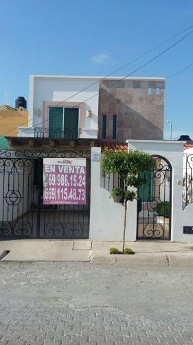 Hermosisima y excelente casa en villa galaxia