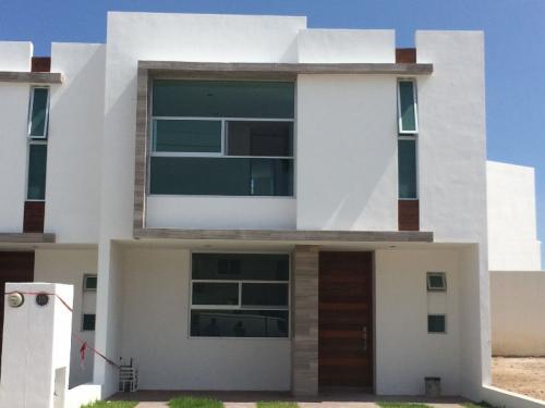 VENDO 2 CASAS NUEVAS EN RESIDENCIAL ALCÁZAR DE OPORTUNIDAD