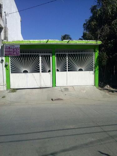 Linda Casa en Colonia Independencia