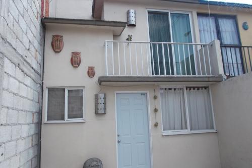 Casa 2 recámaras por Ciudad Judicial.