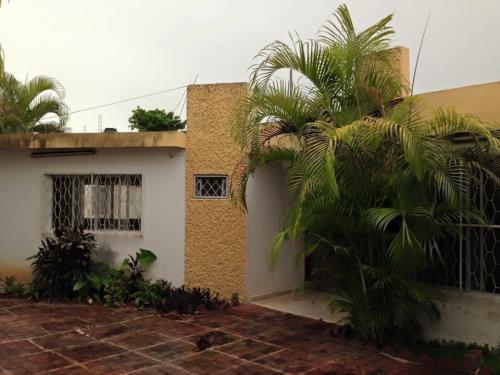 VENTA DE CASA EN COL. SAN NICOLÁS IDEAL PARA COMERCIO 