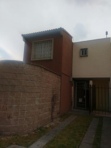 CASA EN RENTA EN REAL DE SANTA CLARA ZONA INDUSTRIAL DE LERMA