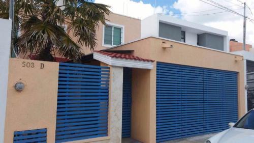 RENTA DE CASA EN LA COL. MAYA RECIÉN REMODELADA 