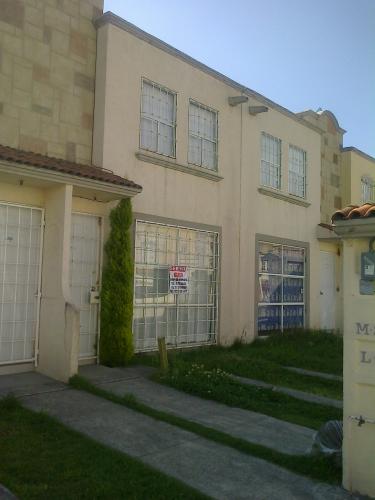 Casa Amueblada en Renta en Hacienda del Valle II cerca de zona Industrial de Toluca