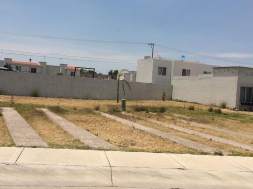 VENDO TERRENO AL NORTE EN FRACCIONAMIENTO CERRADO