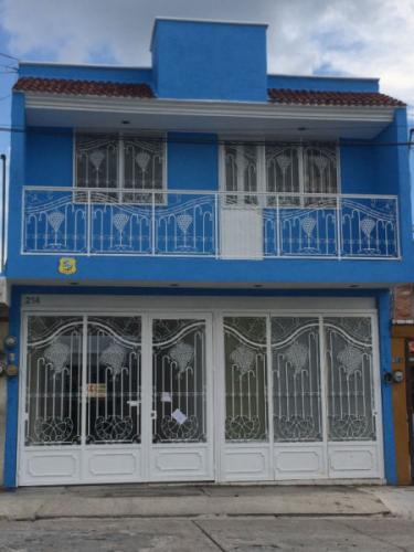 VENDO CASA EN VISTAS DEL SOL AV. PRINCIPAL