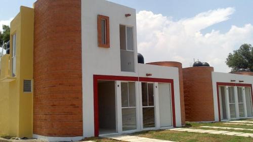 ¿Buscas una casa con terreno excedente?
