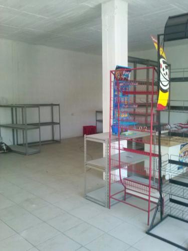 amplio local en colonia Jaripillo