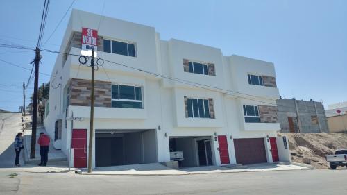 Casa Nueva Minimalista. Colonia Libertad, Tijuana